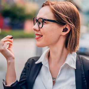 <b>Power Wireless Headphones.</b> Carga, Música y Libertad: todo en uno.