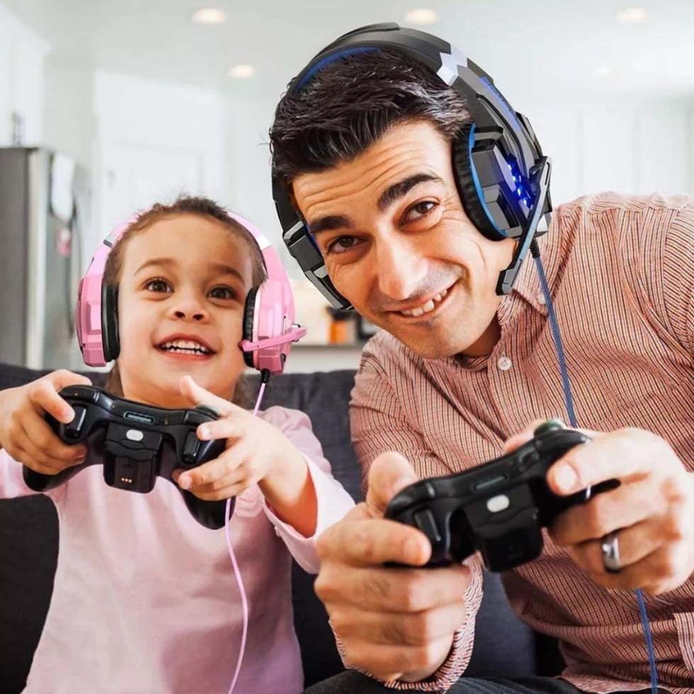 <strong>Gamer Headphones.</strong> Sonido que mejora tu mundo.